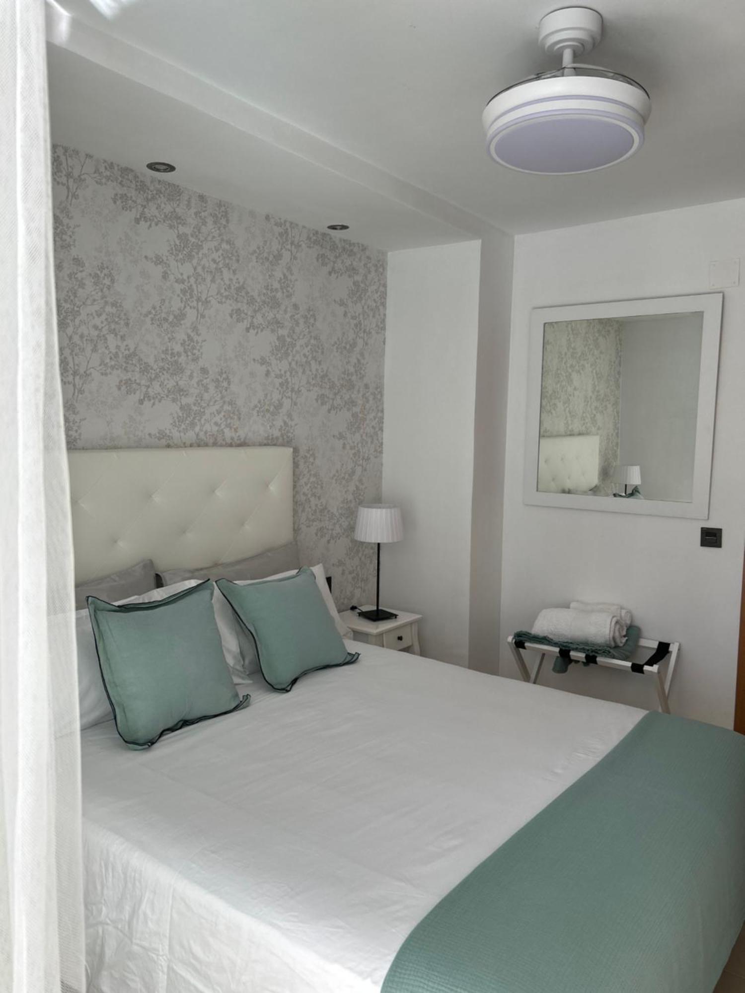 Апартаменты Atico Con Enorme Terraza Y Chill Out Particular Бенидорм Экстерьер фото